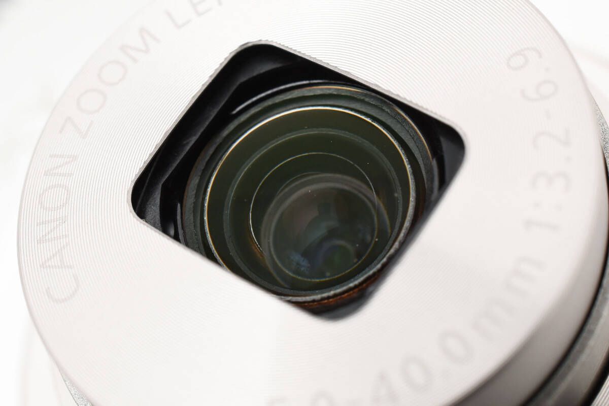カメラ ☆極上品☆ キャノン CANON IXY 200 PC2333 シルバー 