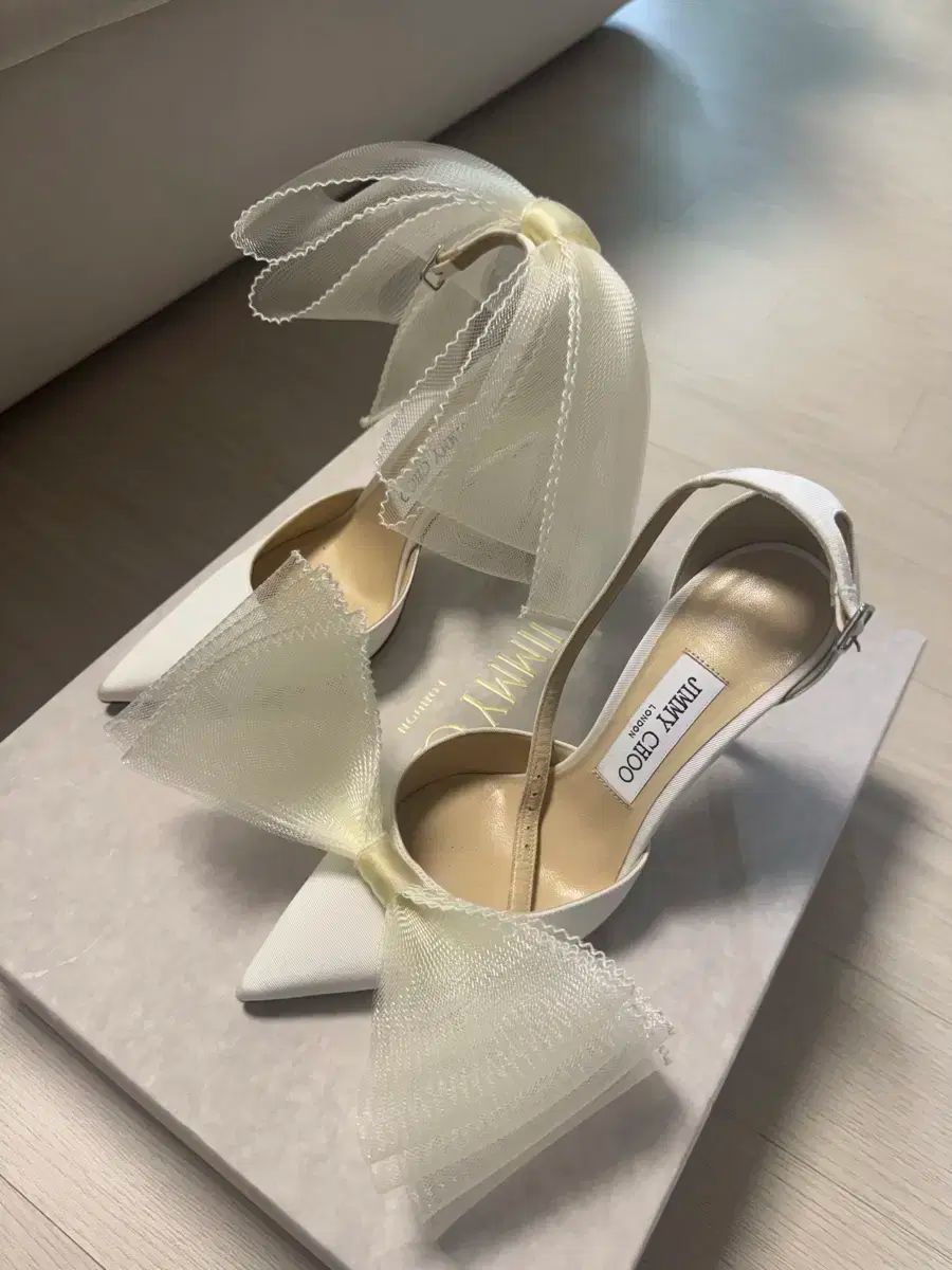 JIMMY CHOO ブライダルシューズ ジミーチュウ マノロブラニク 今までの