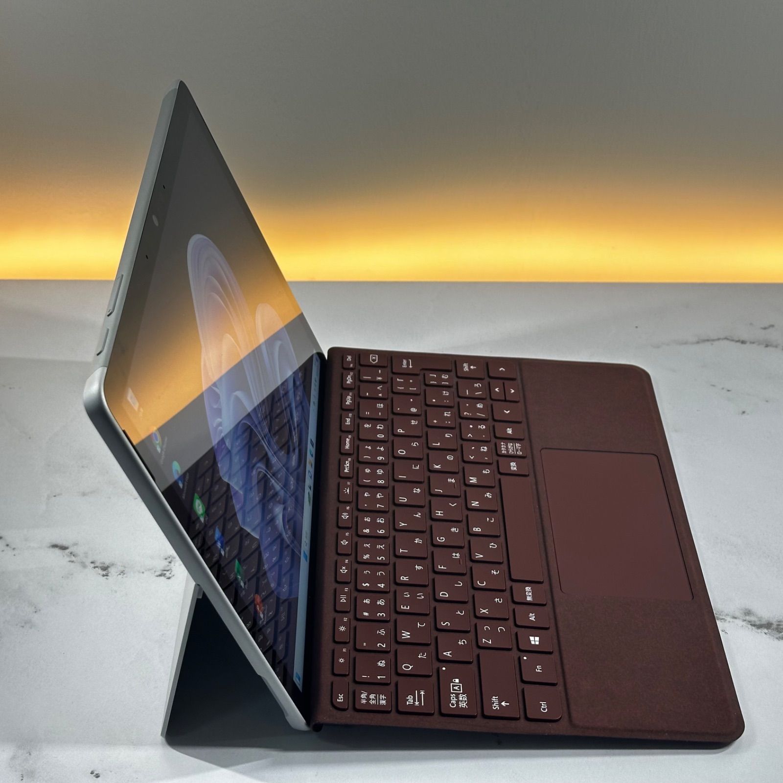 本物保証安い即配！準新品　Microsoft Surface Go 4 SSD 64GB Windowsタブレット本体