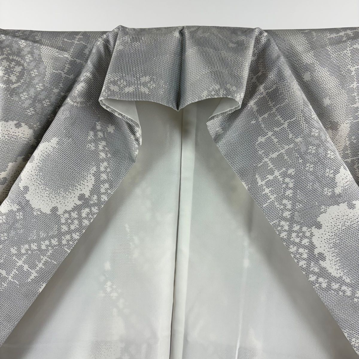 大島紬 身丈159cm 裄丈65.5cm M 袷 織匠 白井清道 証紙 雪輪 七宝文  