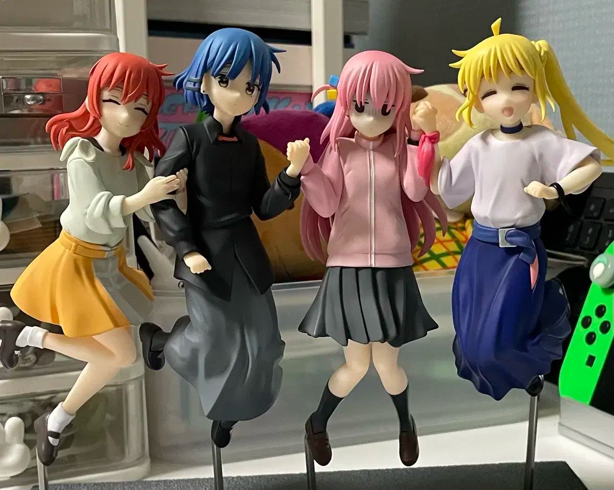 ぼっち ざ ろっく ジャンピングガールズ フィギュア