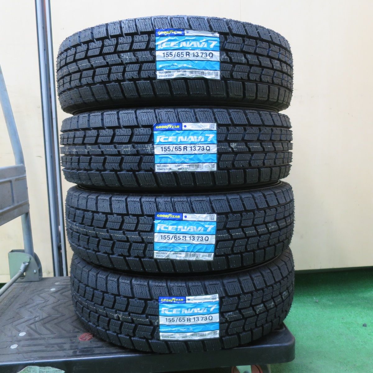 未使用！23年☆スタッドレス 155/65R13 グッドイヤー アイスナビ7