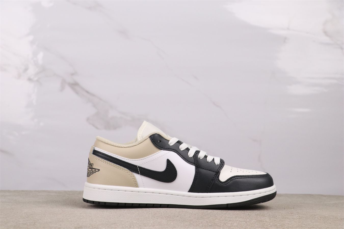 Nike Air Jordan 1 ホワイト/ブラウン 楽天市場】ナイキ エアジョーダン1 ミッドカット ホワイト