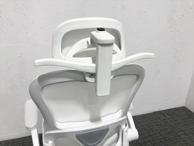 オフィスチェア ランバーサポート ハンガー ヘッドレスト付 ホワイト MARWIL-DEMENAGEMENTS_CH