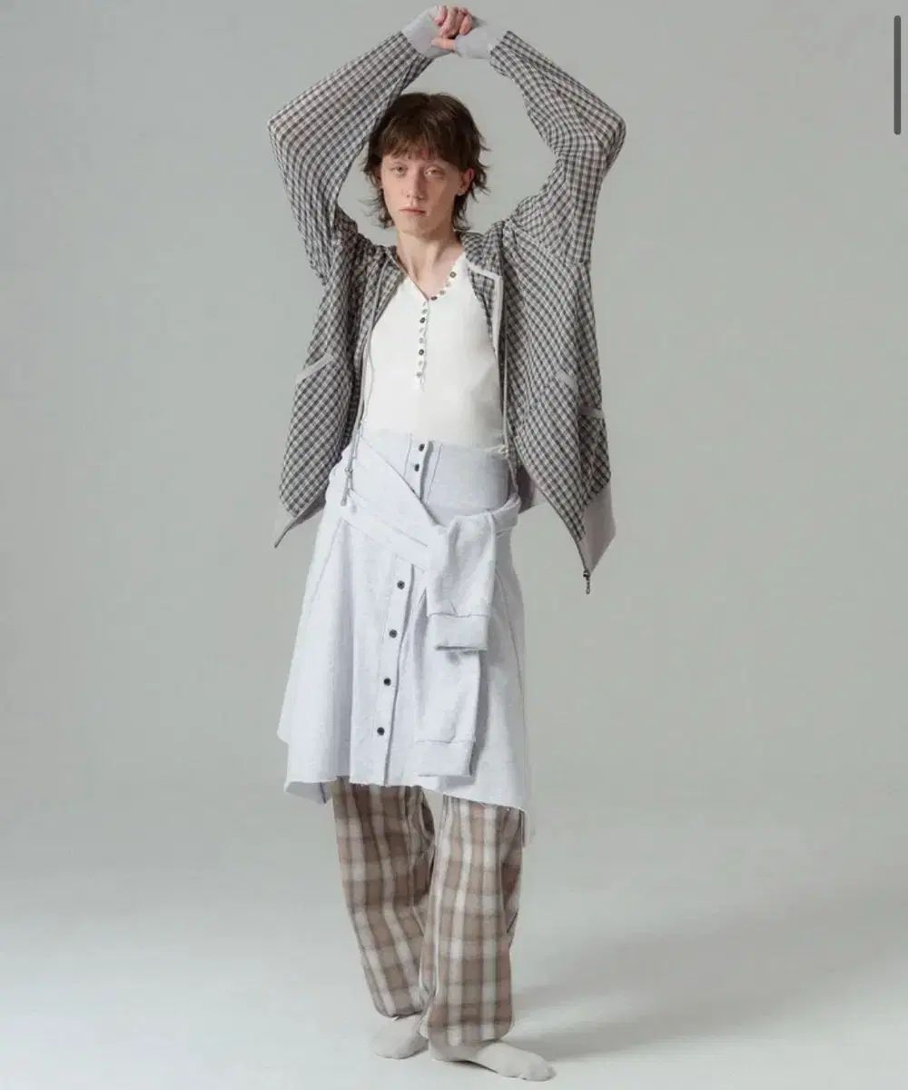 ジップアップ ベージュ