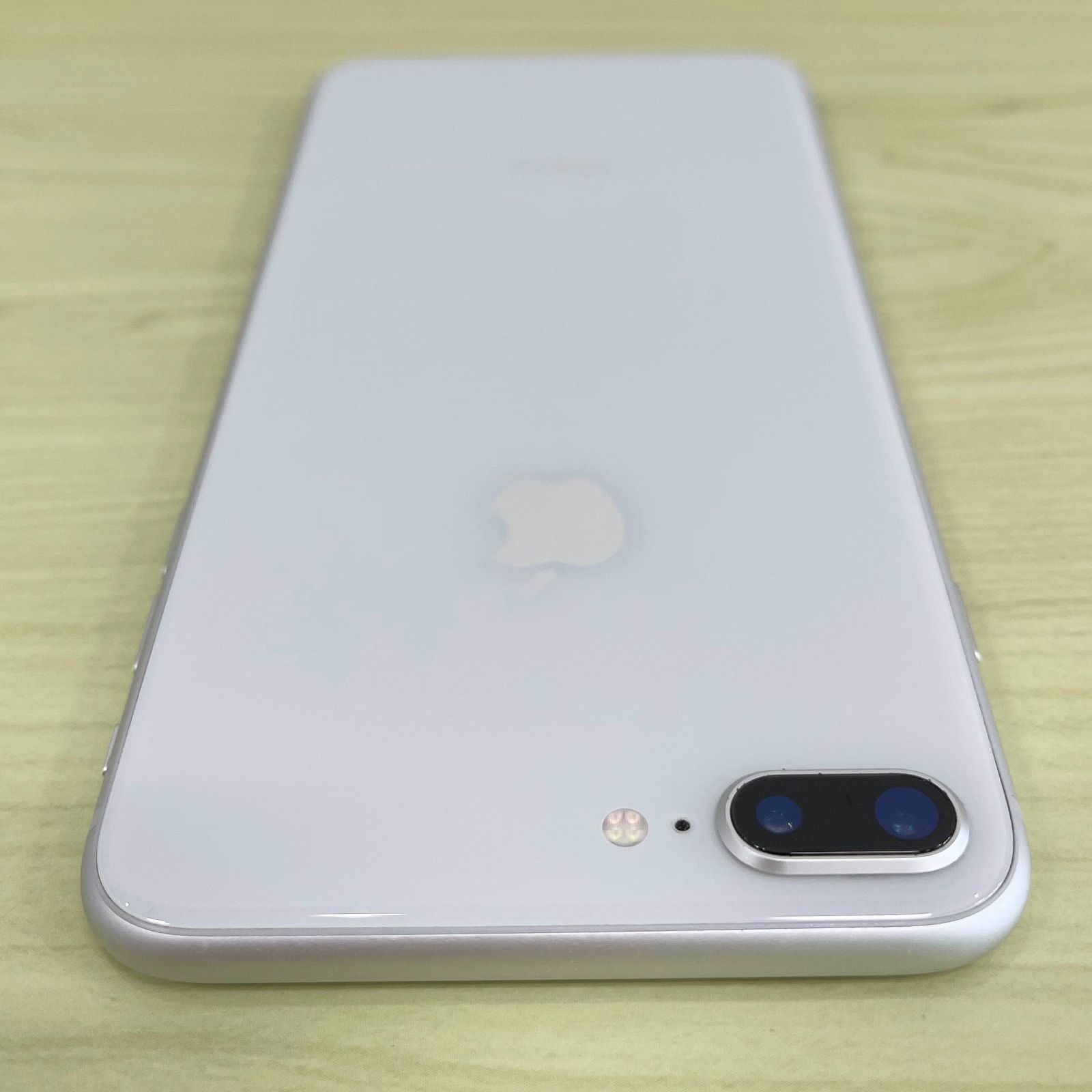 アウトレット 【訳あり品】iPhone8Plus 64GB シルバー SIMフリー 21437