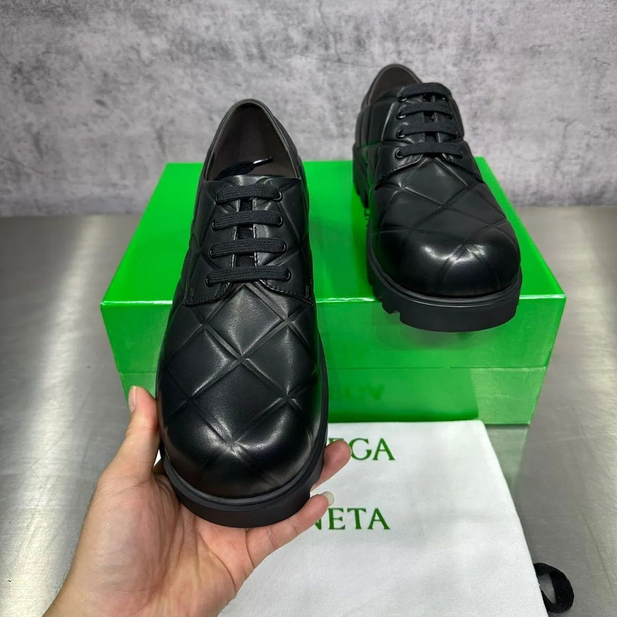 新品 ボッテガヴェネタ 靴 メンズ ビジネスシューズ プレーントゥ BOTTEGA VENETA