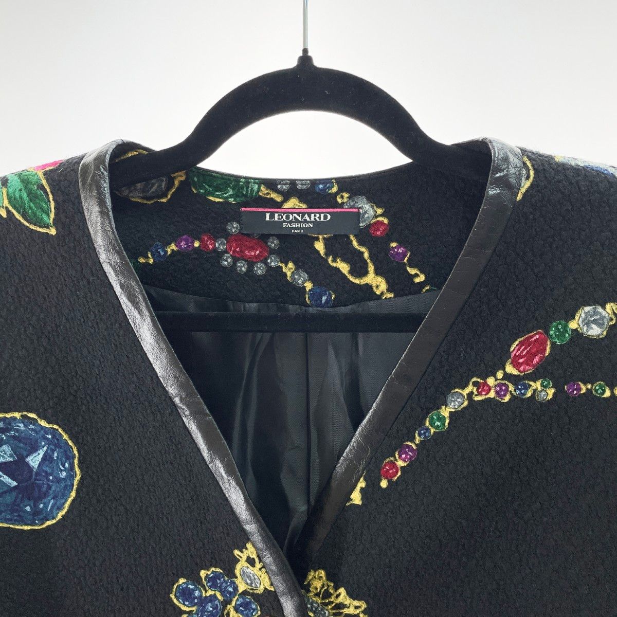 〇〇LEONARD レオナール レディース ジャケット 宝石柄 サイズ