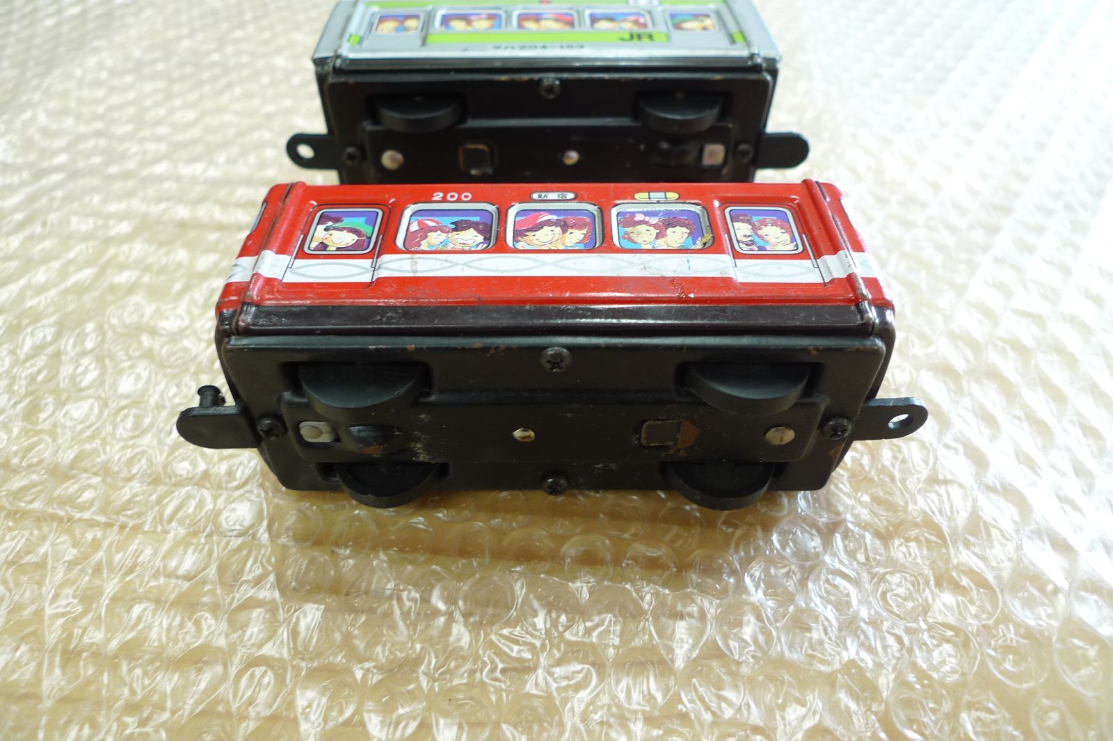 ブリキ 2台セット 緑と赤 ブリキ 2台セット 緑と赤