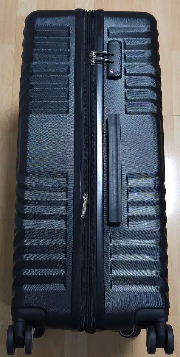 スーツケース 28