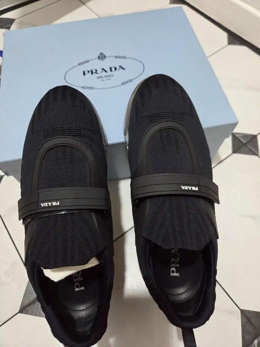 PRADA(プラダ) クラウドバースト エアサンダー 37 1/2