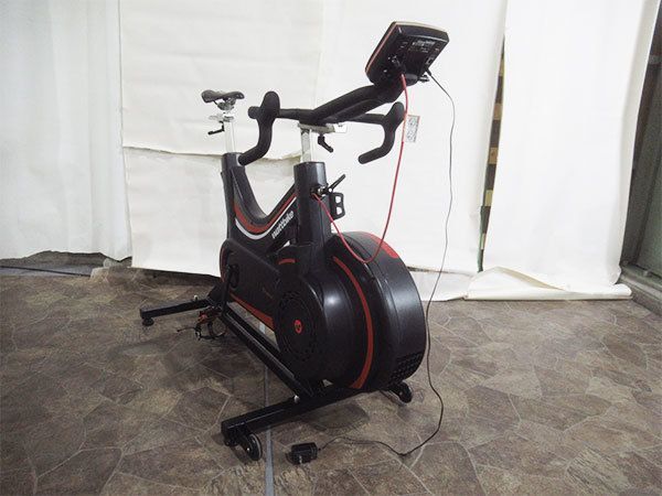 ワットバイク wattbike ATOM X （2022年製 中古美品） 売れ筋