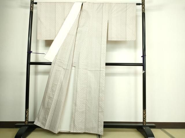 平和屋着物▽本場大島紬　白大島　単衣　9マルキ　吉祥文　ますいわ屋扱い　正絹　逸品　DAAU6399sf 平和屋着物▽本場大島紬 白大島 単衣 9マルキ 吉祥文 ますいわ屋扱い