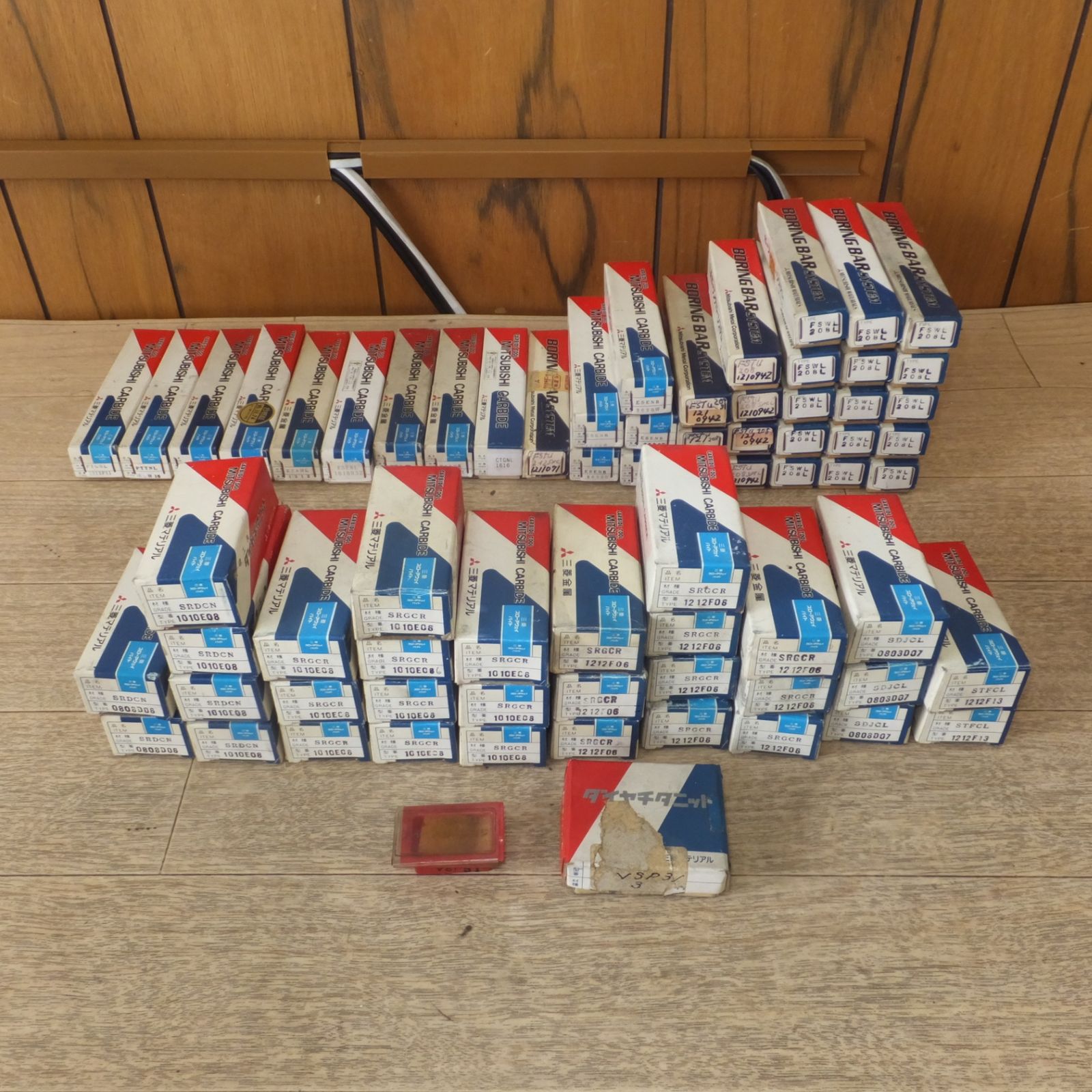 含む 三菱 MITSUBISHI ボーリングバーシステム カーバイドツール スローアウェイバイト ダイヤチタニット 各種 70箱 セット