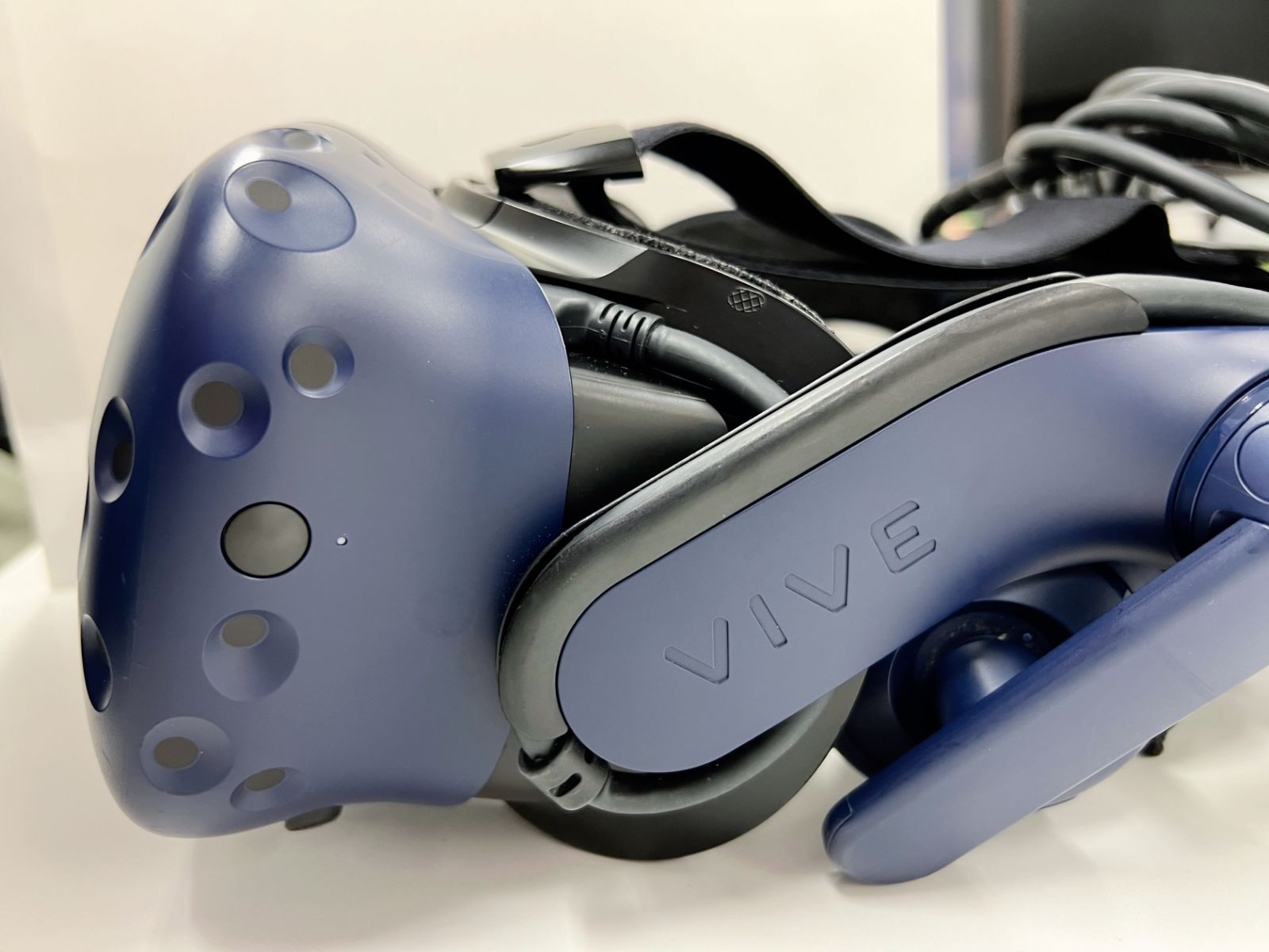 ④ HTC VIVE Pro 本体のみ