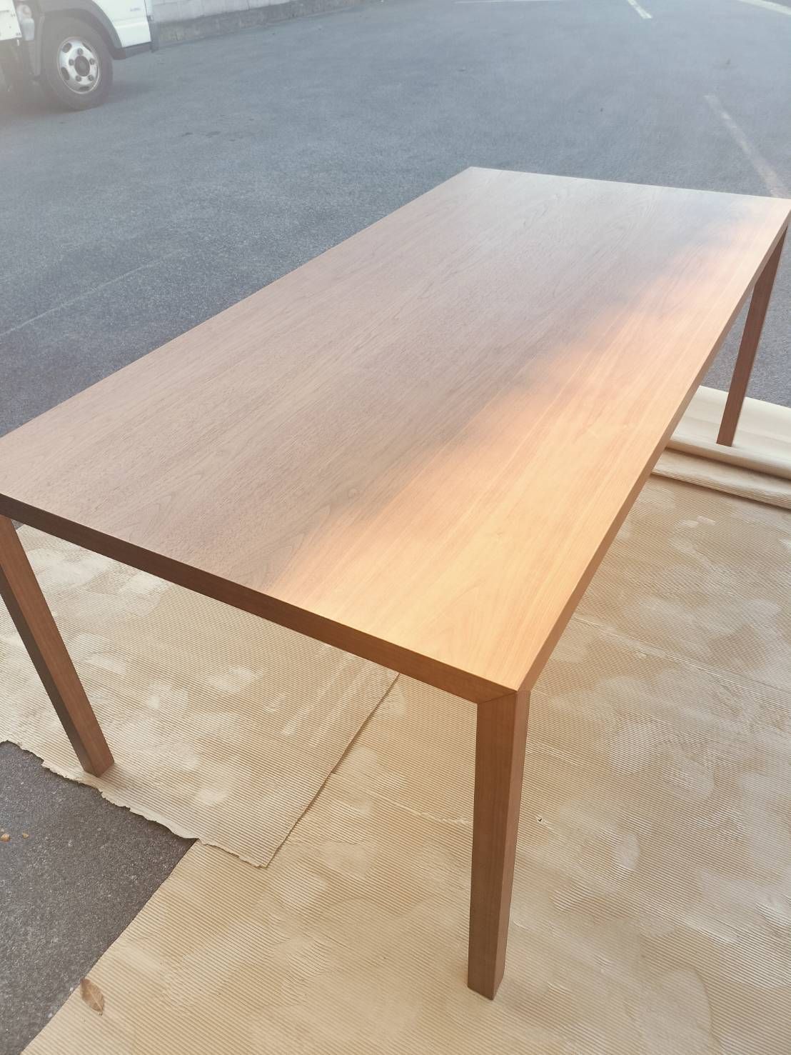 展示品　カルテル　カッシーナIXC マックス　ダイニングテーブル　デスク　モダン 展示品 カルテル カッシーナIXC マックス ダイニングテーブル