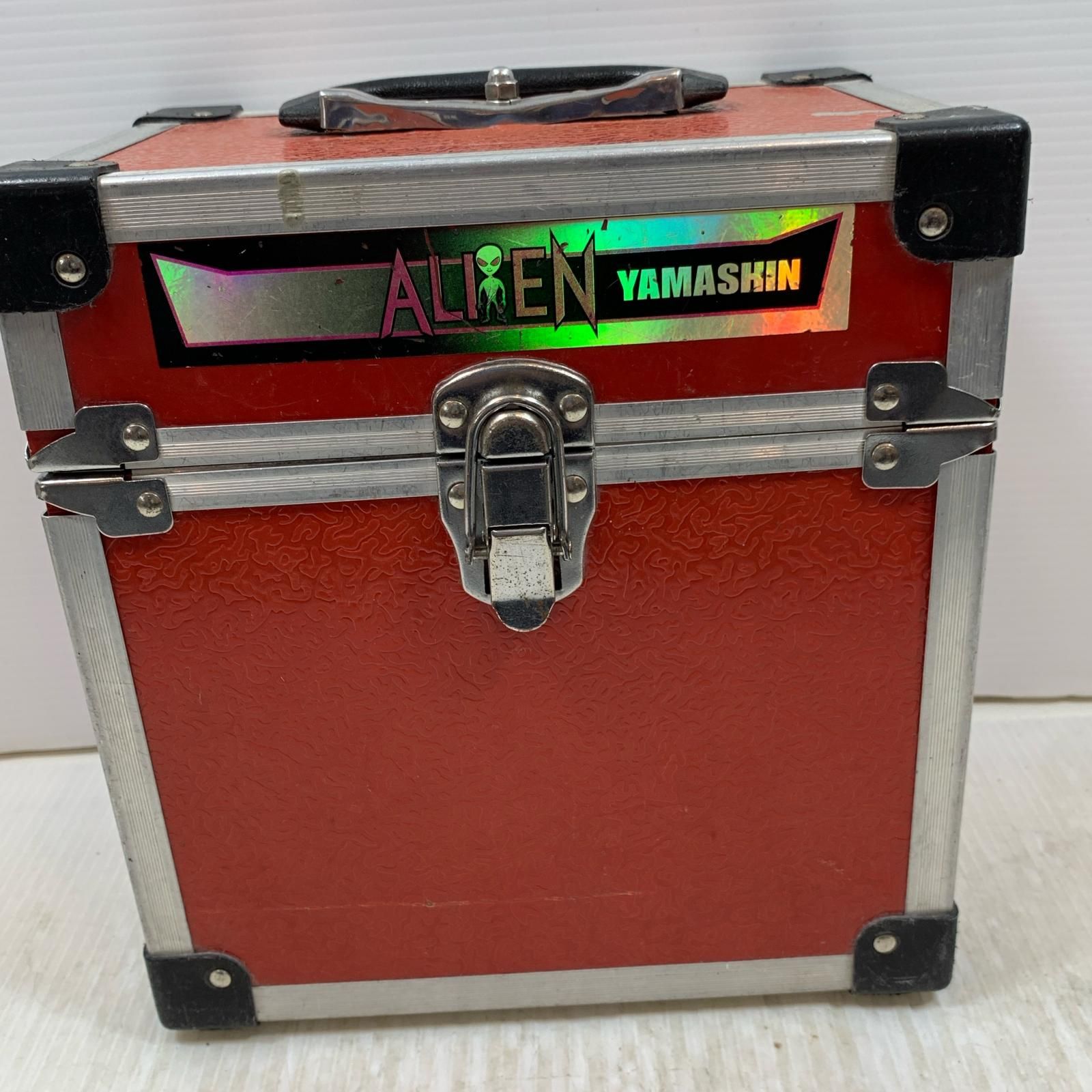 κκ山真 レーザー機器 レーザー墨出し器 RA6-1795 RA-06 レッド 送料無料 1年保証 山真 ヤマシン 5ライン レッド エイリアン