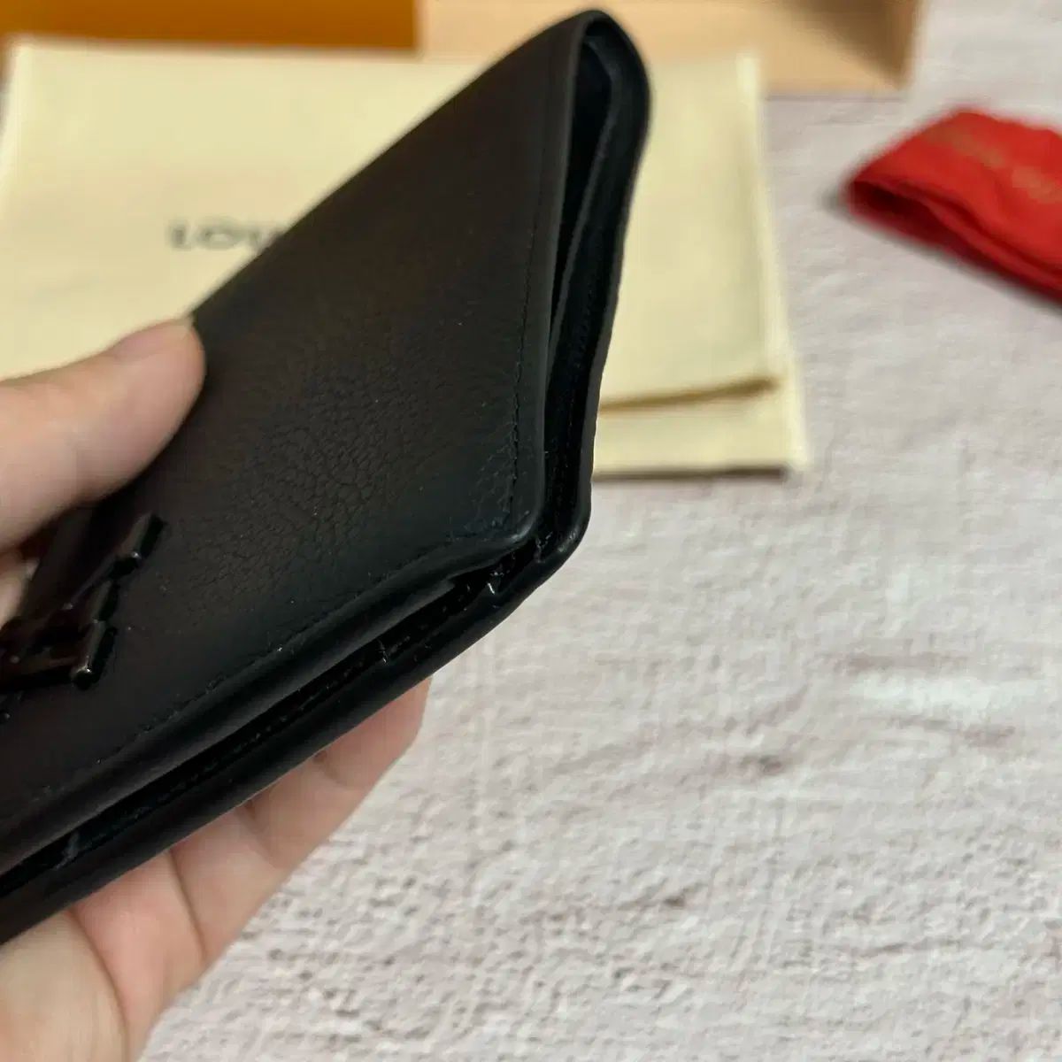 エアログラム 二つ折り財布