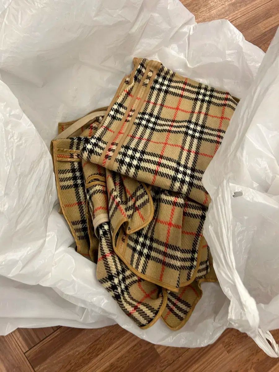 磨きのかかった バーバリー トレンチコート 32着 新モデルタグ2着 サービス まとめ卸売 【最安値激安】