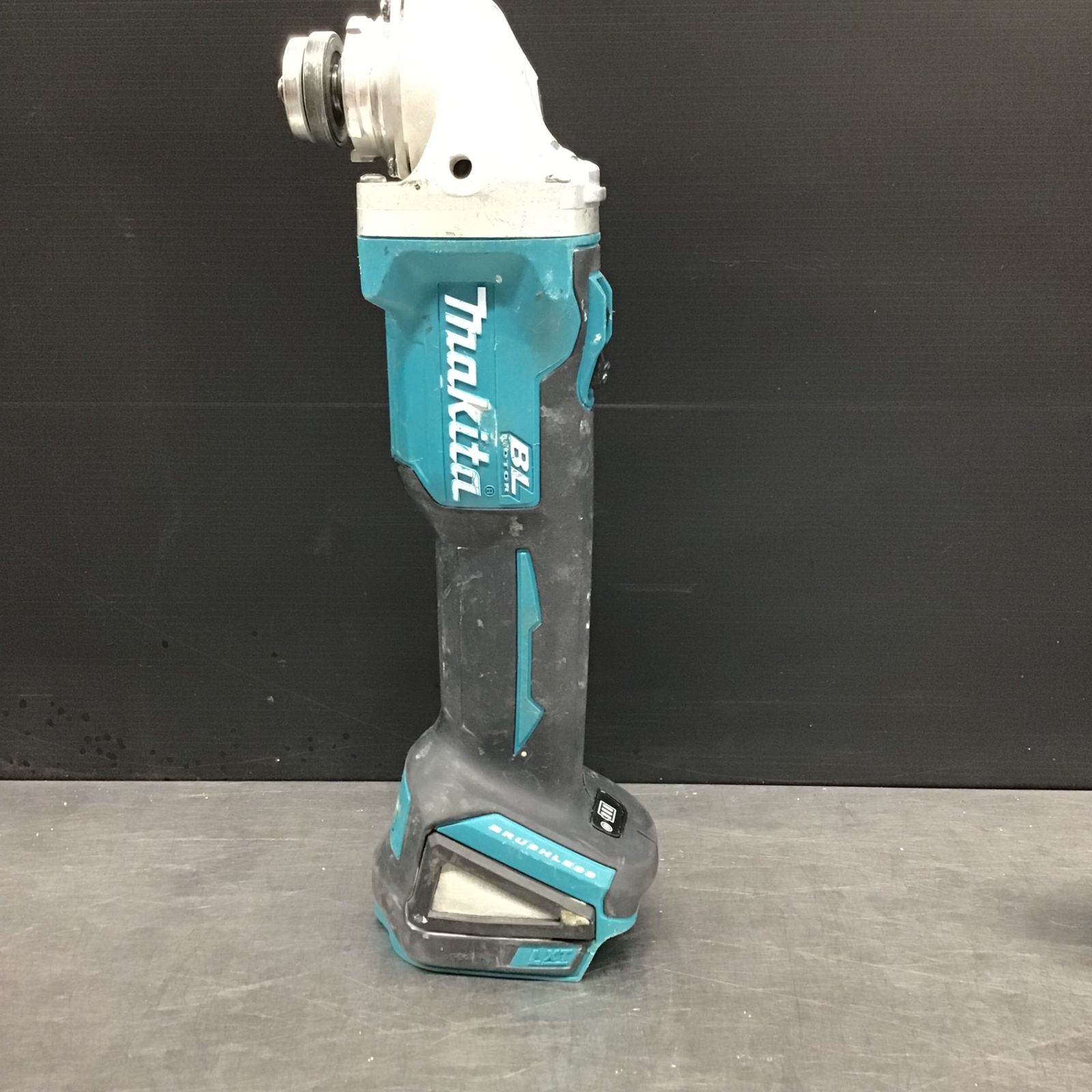 マキタ(makita) 100mmコードレスディスクグラインダ GA404DZN (GA404DN)【戸田店】