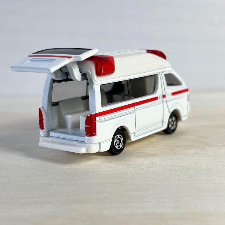 タカラトミー トミカ 救急車 3種類セット(5) トミカシリーズ