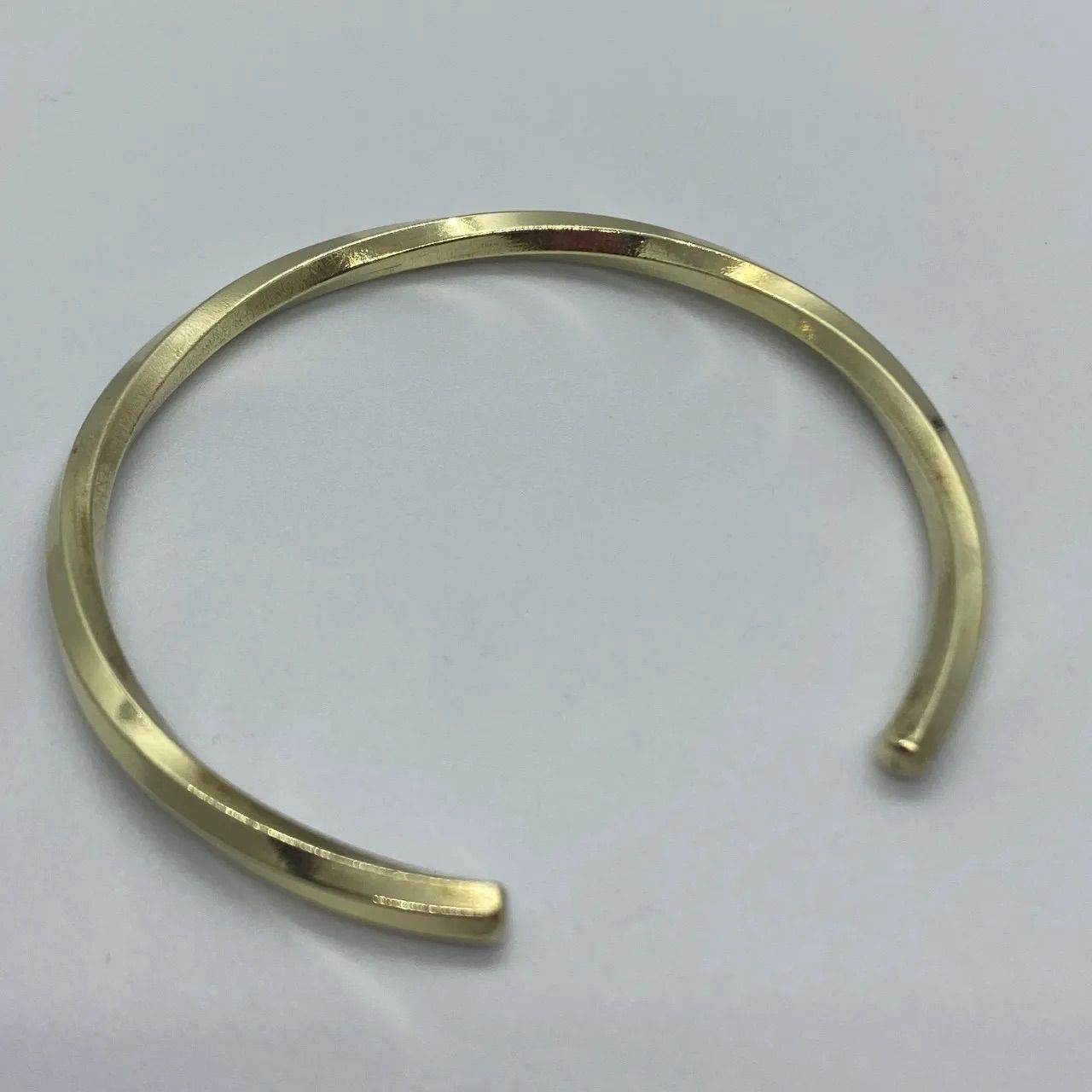 真鍮バングル 六角線捻り（弱） 幅3.3mm 【丸バングル