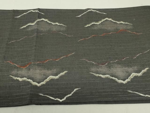 平和屋着物●西陣の名門　加納幸謹製　六通柄袋帯　紬地　重ね山舞花文　金糸　正絹　逸品　DAAT0427ob 平和屋着物○西陣の名門 加納幸謹製 六通柄袋帯 紬地 重ね山舞花文