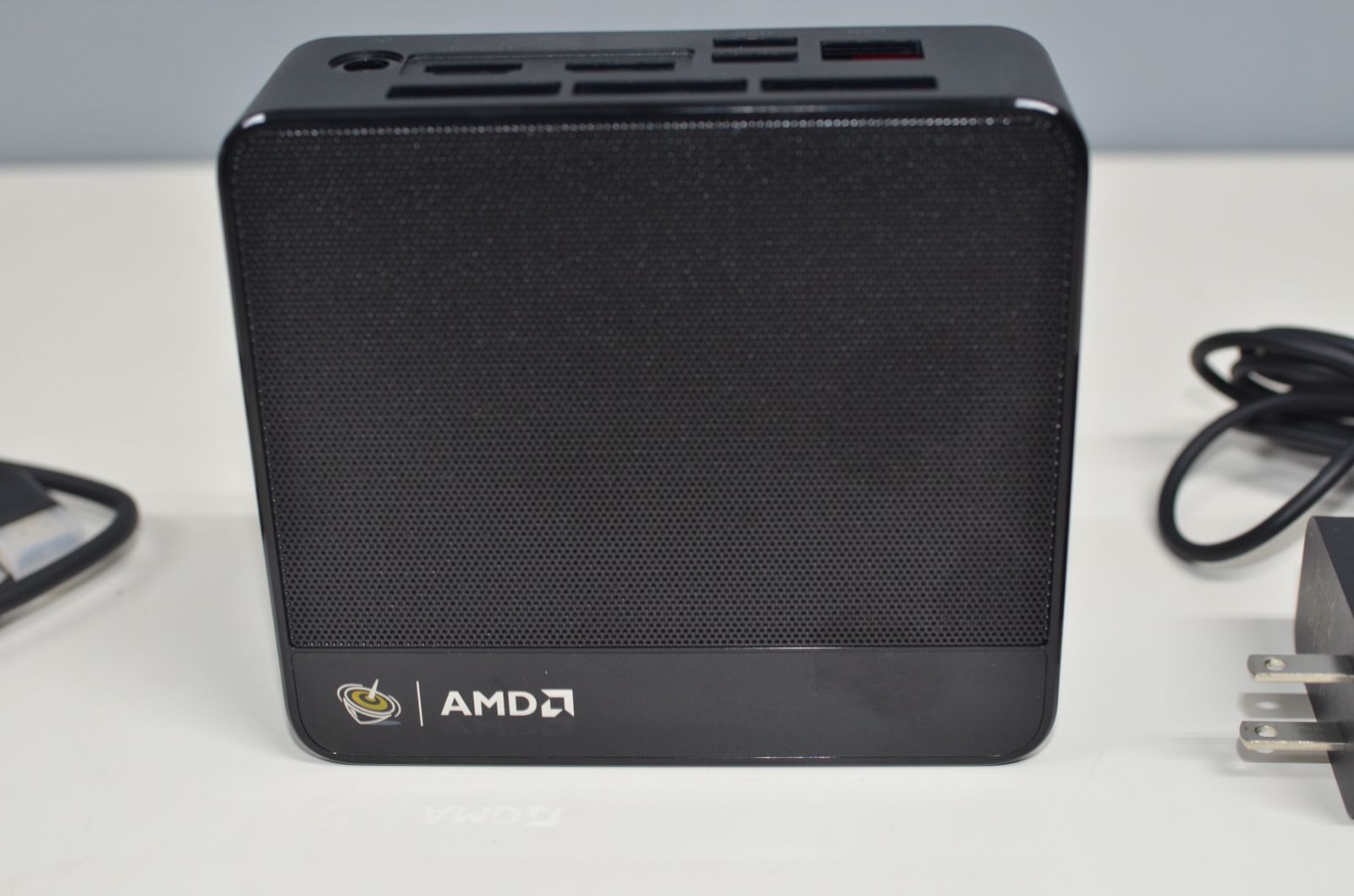 愛おしい ミニPC Beelink SER5 PRO Windows11 AMD Ryzen 7 5850U メモリ32GB SSD2TB 無線 温もりのある