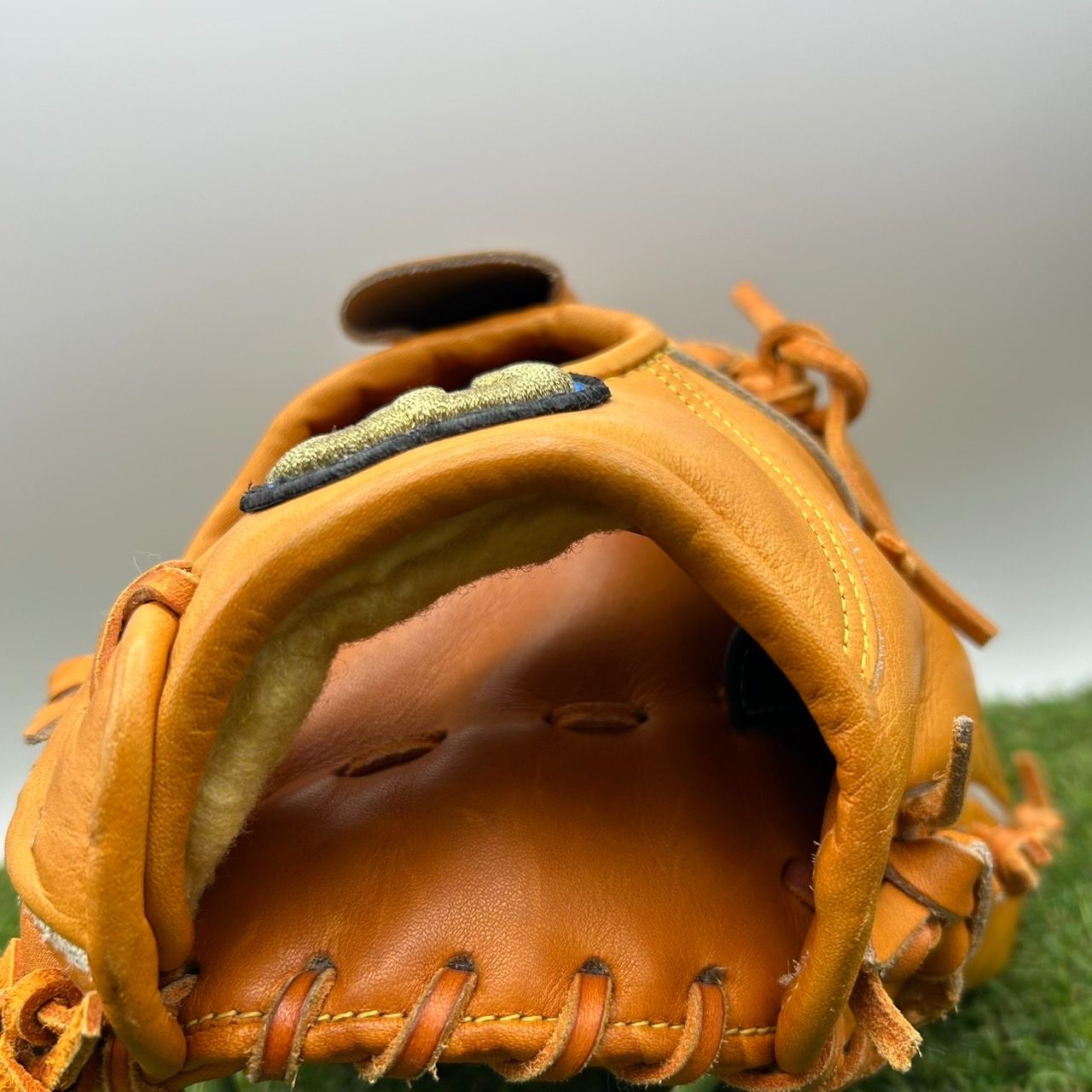 wilson - 野球　グローブ　Wilson A2000j M0470) Wilson ウィルソン A2000J 大人用 軟式 投手用 グローブ