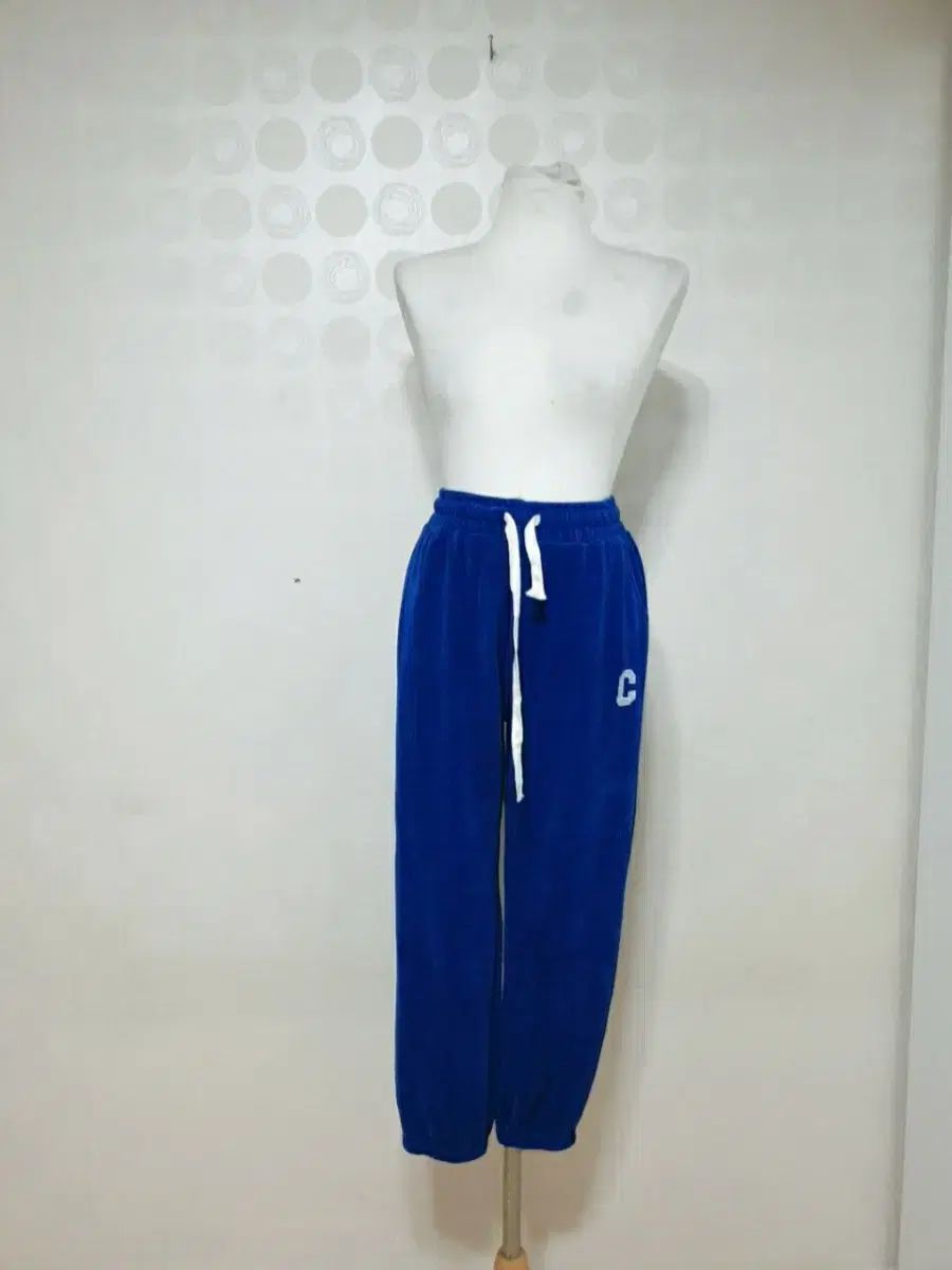 【雷市場（ポンジャン）商品韓国直送】 新品 ジュニア 150 女の子用ゴールデンパンツ