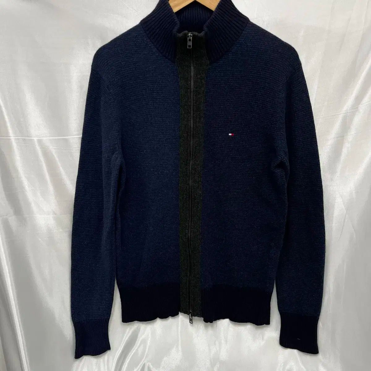 【雷市場（ポンジャン）商品韓国直送】 Tommy Hilfiger(トミーヒルフィガー) メンズ ジップアップニット サイズ 95 出品