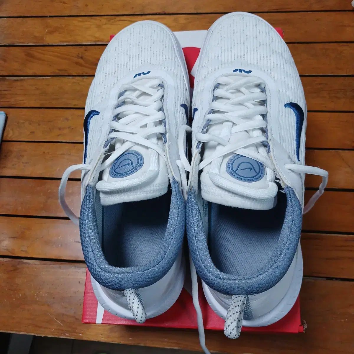 NIKE ナイキ 285