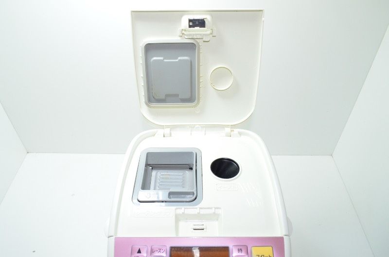 新品未使用　パナソニック　ホームベーカリー　SD-BH106　2014年製　Panasonic 新品・未使用品パナソニック ホームベーカリー 1斤タイプ SD-BH106