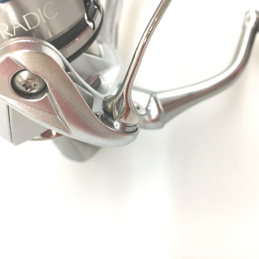 SHIMANO - △△SHIMANO シマノ スピニングリール 19ストラディック  2500S 外箱、ライン付属 △△ SHIMANO シマノ スピニングリール 19ストラディック 2500S