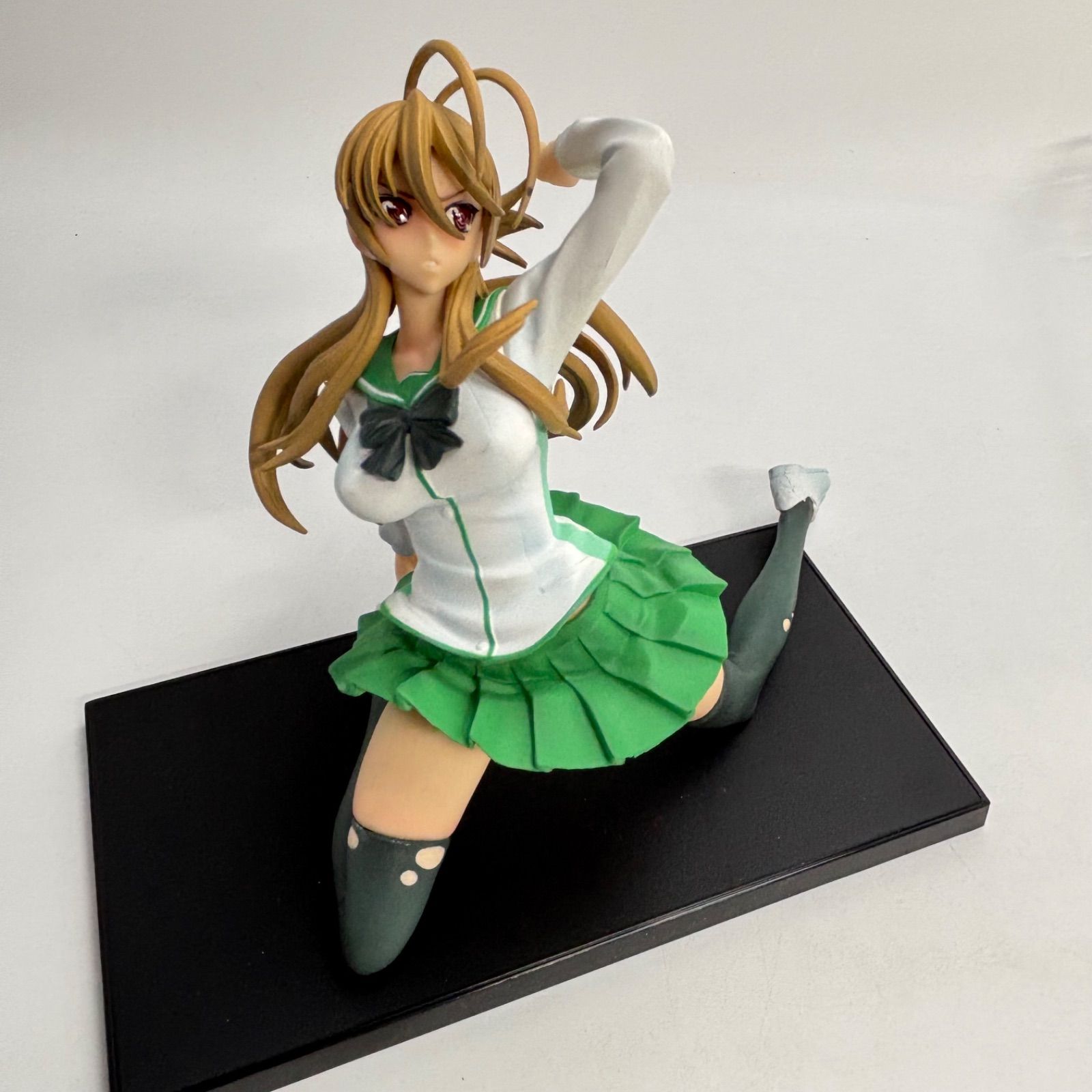 学園黙示録ハイスクール・オブ・ザ・デッド宮本麗　1/8 フィギュア Amazon.co.jp: 学園黙示録 HIGHSCHOOLOFTHEDEAD 宮本麗 (1/8
