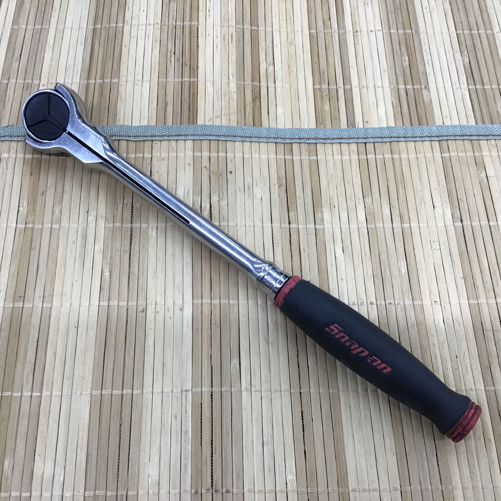 SnapOn ラウンドヘッドラチェット FHNF100 +タオル SnapOn ラウンドヘッドラチェット FHNF100 +タオル