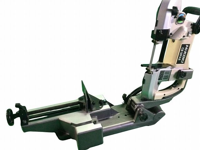 HITACHI