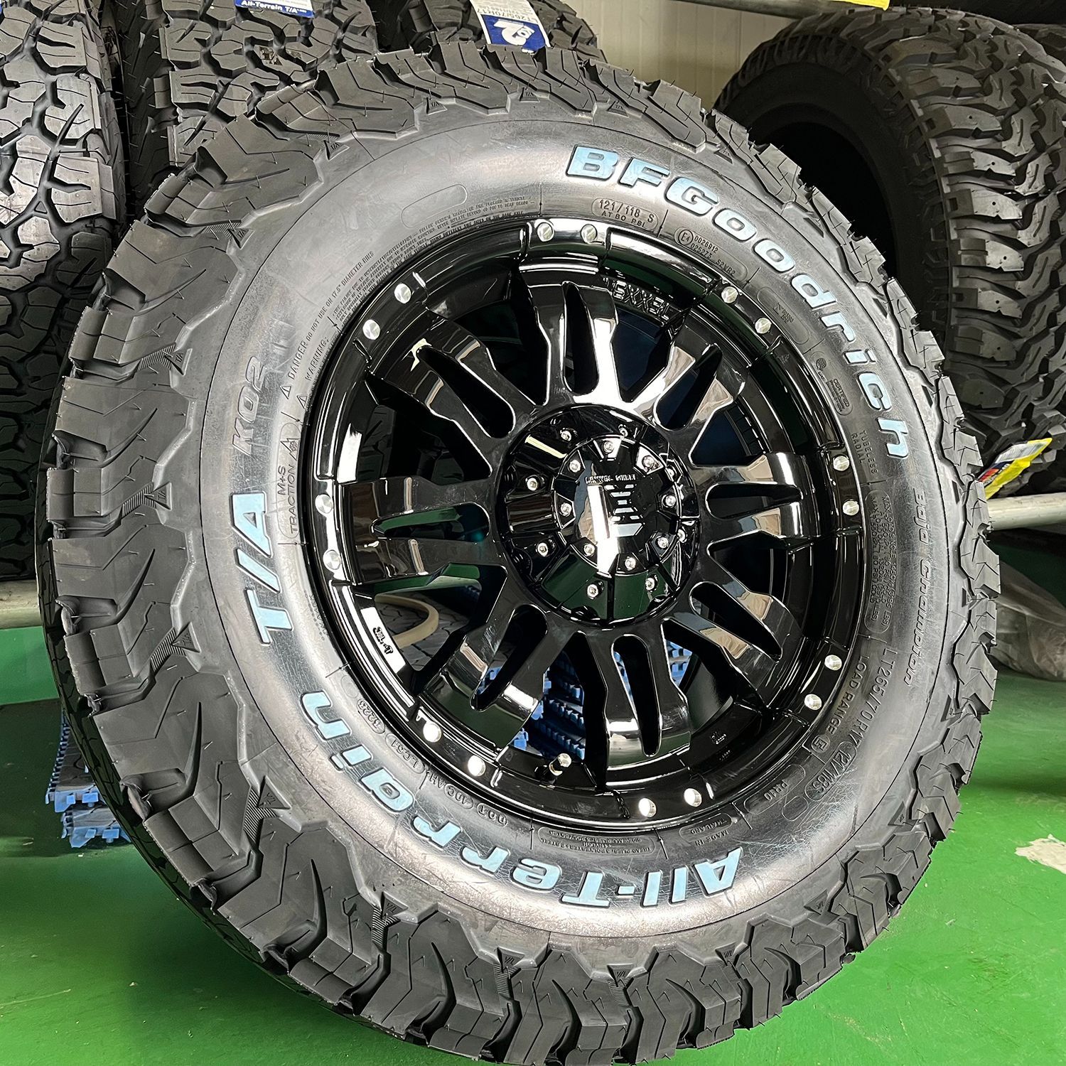 FJクルーザー ハマー H3 新品タイヤホイールセット 17インチ Balano BF Goodrich KO2 AT ホワイトレター  265/70R17 新品 タイヤホイール 4本 サマータイヤ - メルカリ