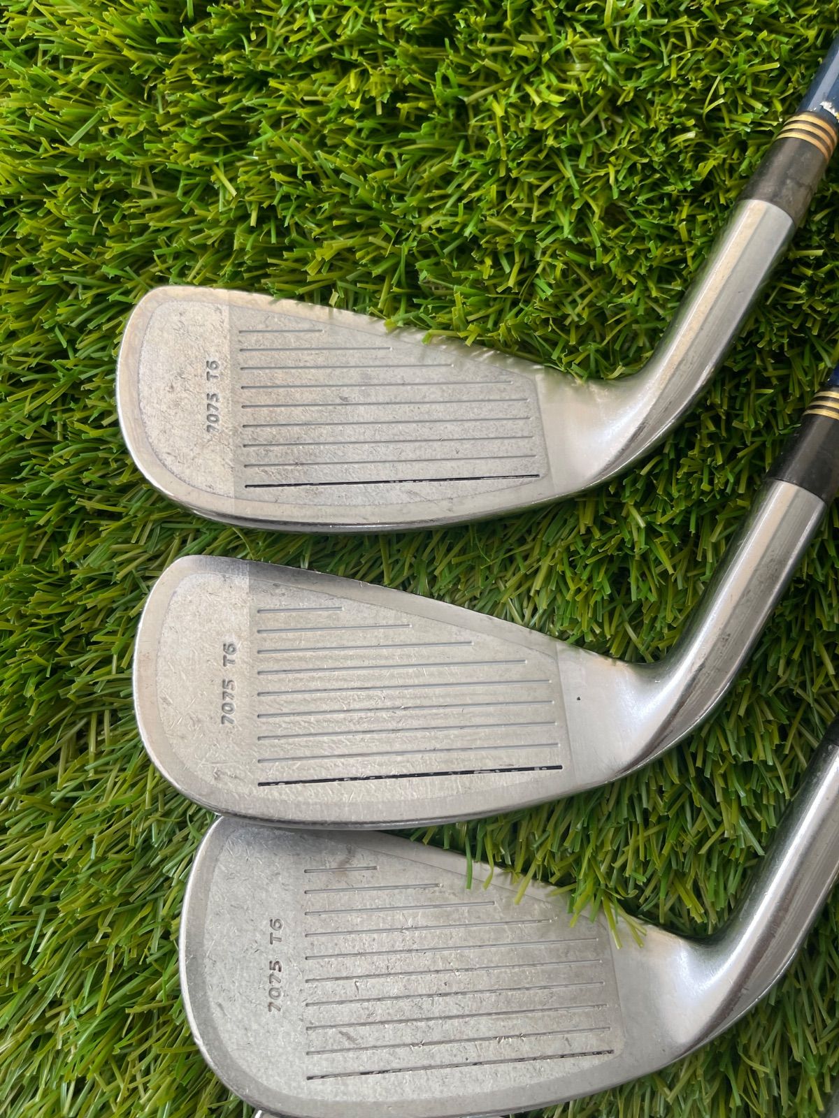 ツルヤゴルフ アイアン 4本 右 TSURUYA AXEL Ⅲ HYPER DURALUMIN