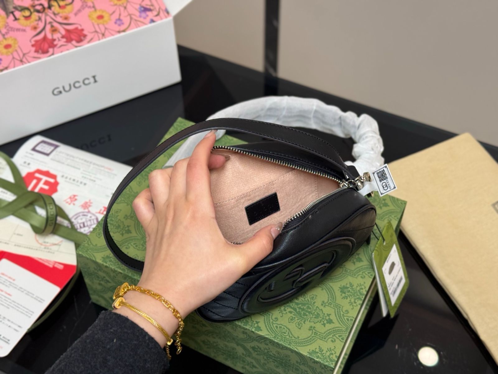 今日特価】Gucci New Camera Bag - グッチ 新型 カメラバッグ 今日特価】Gucci New Camera Bag - グッチ 新型 カメラバッグ