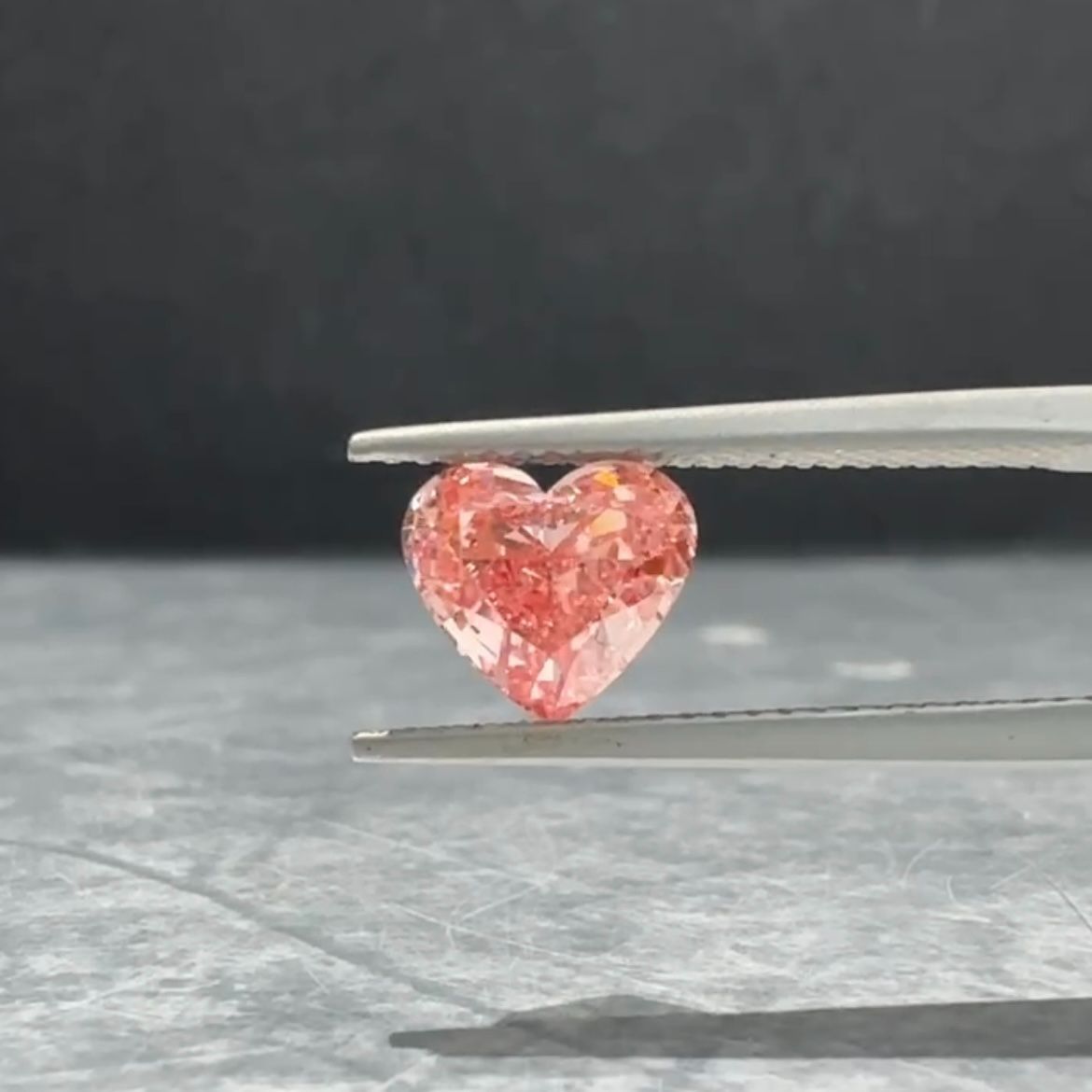 FIP ファンシーインテンスピンク ダイヤモンド IGI新品ラボグロウン FIP ファンシーインテンスピンク ダイヤモンド IGI新品ラボグロウン