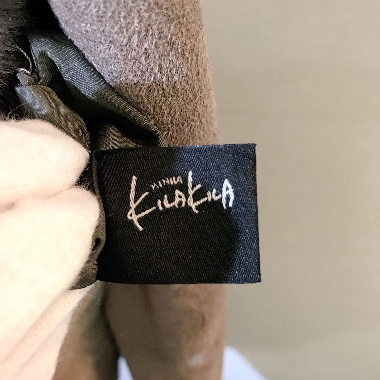 【ミーニャキラキラ】ジレ　黒　M　リバーシブル ベスト フェイクムートン　美品 ミーニャキラキラ】ジレ 黒 M リバーシブル ベスト フェイク