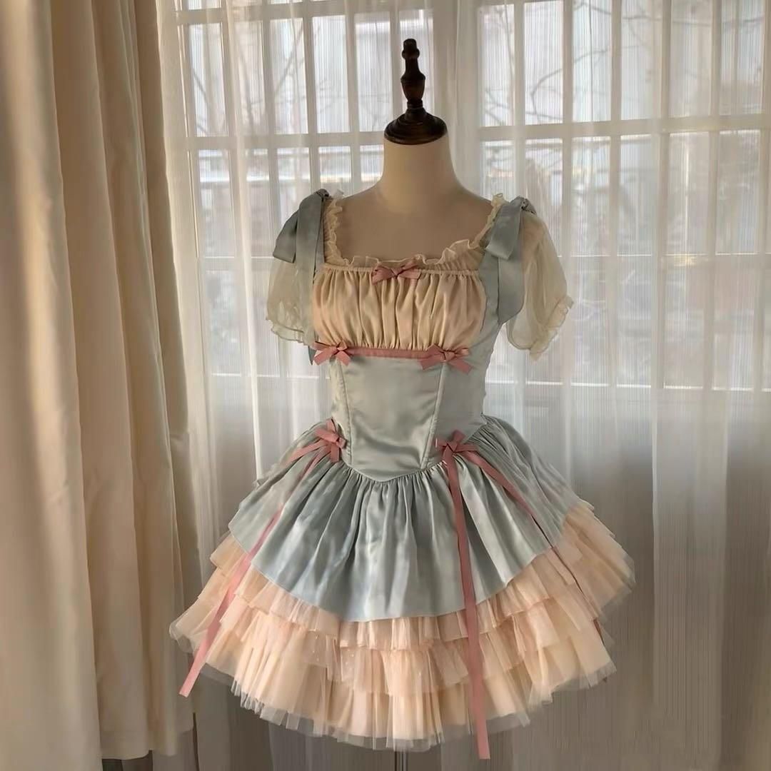 ロリータワンピース