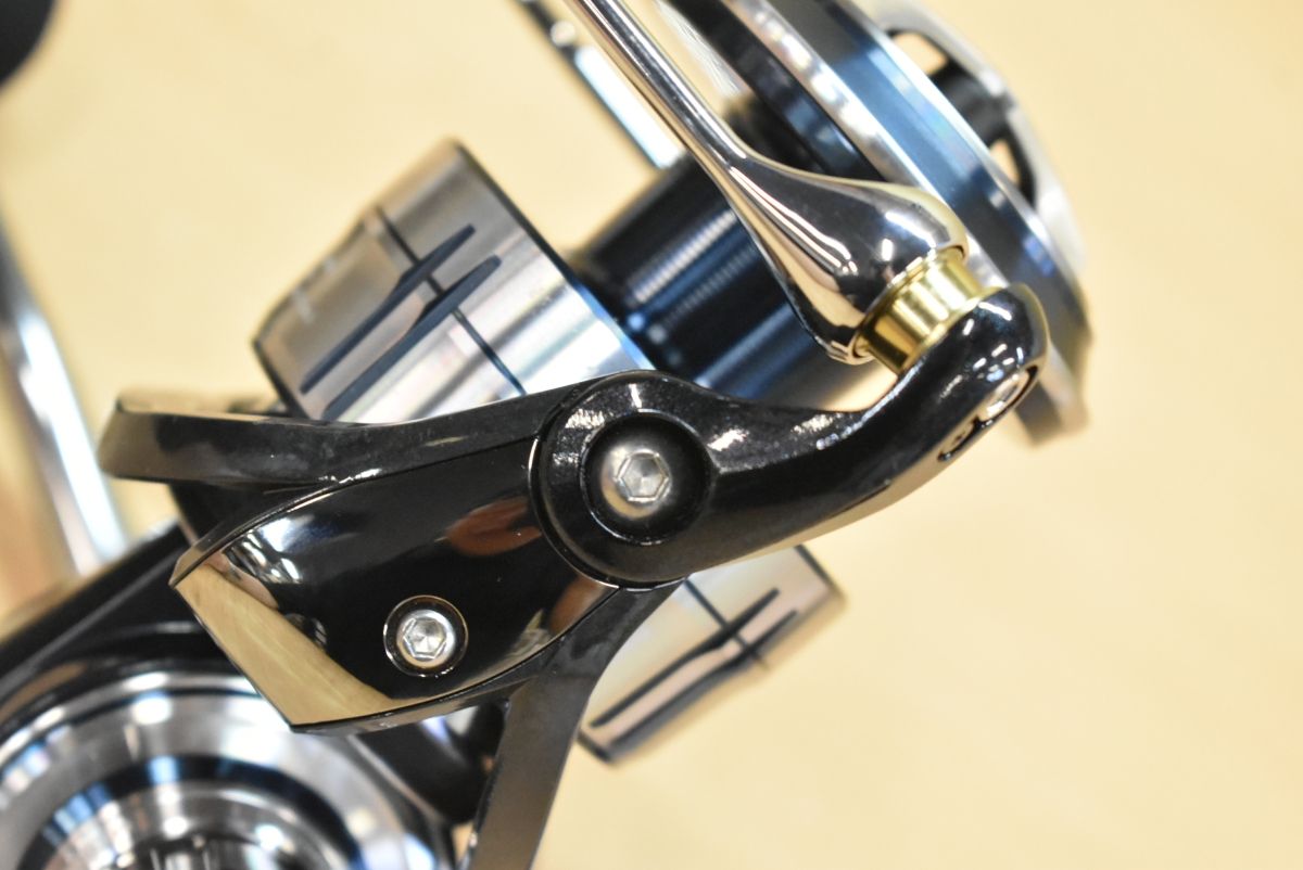 P スピニングリール