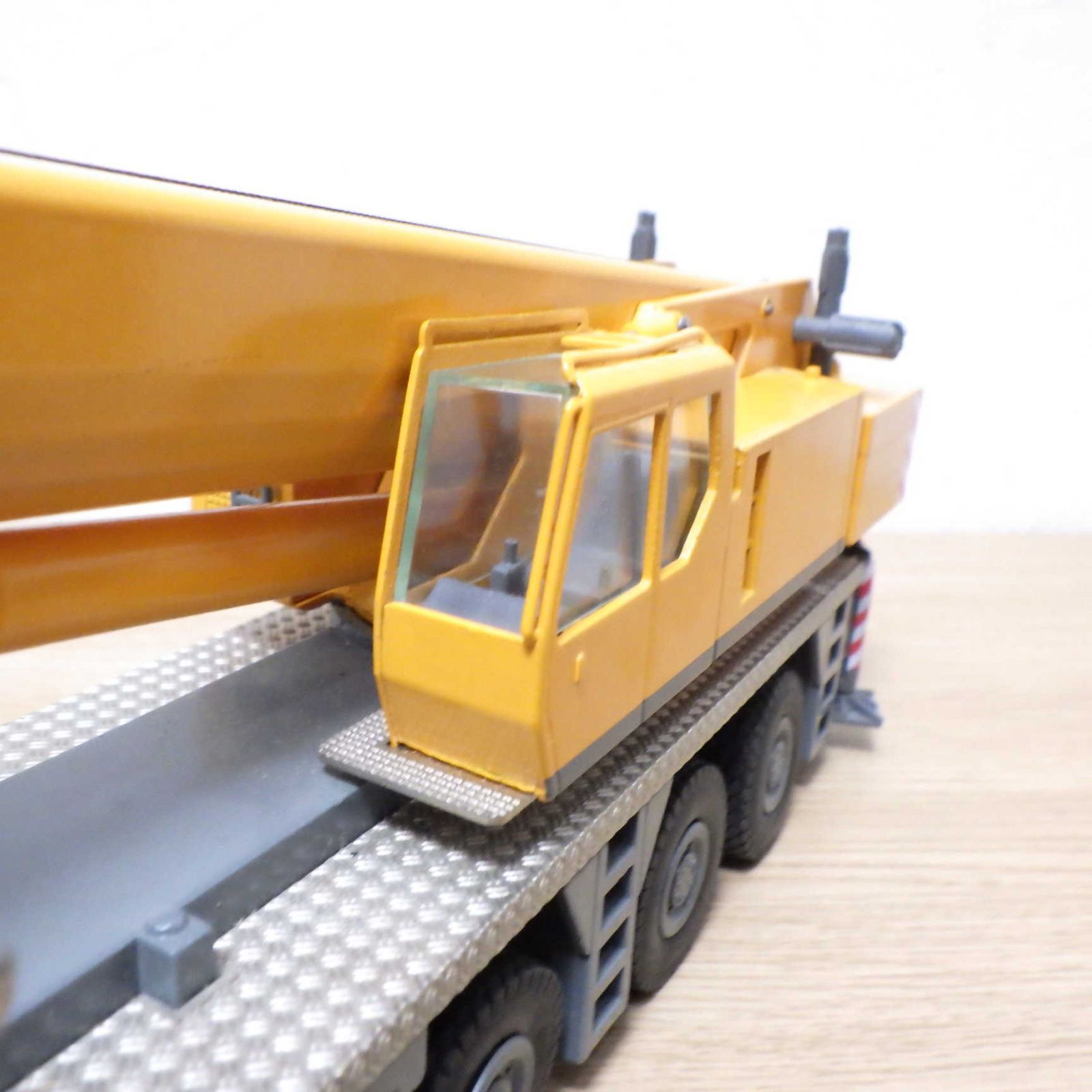 大特価品CONRAD LIEBHERR LTM1160 オートクレーン 1/50 (1) 建設車両、作業車