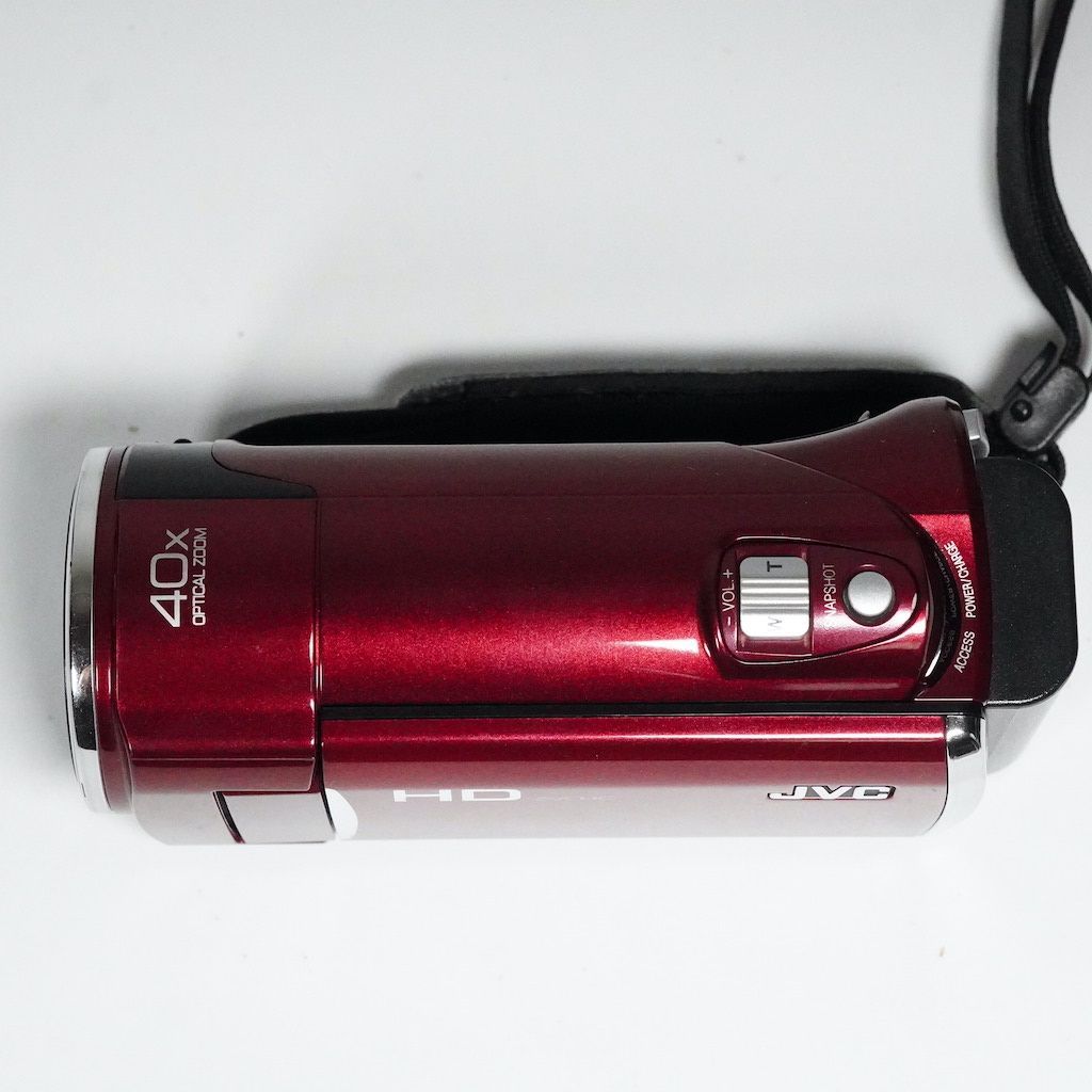 Everio GZ-HM670-R