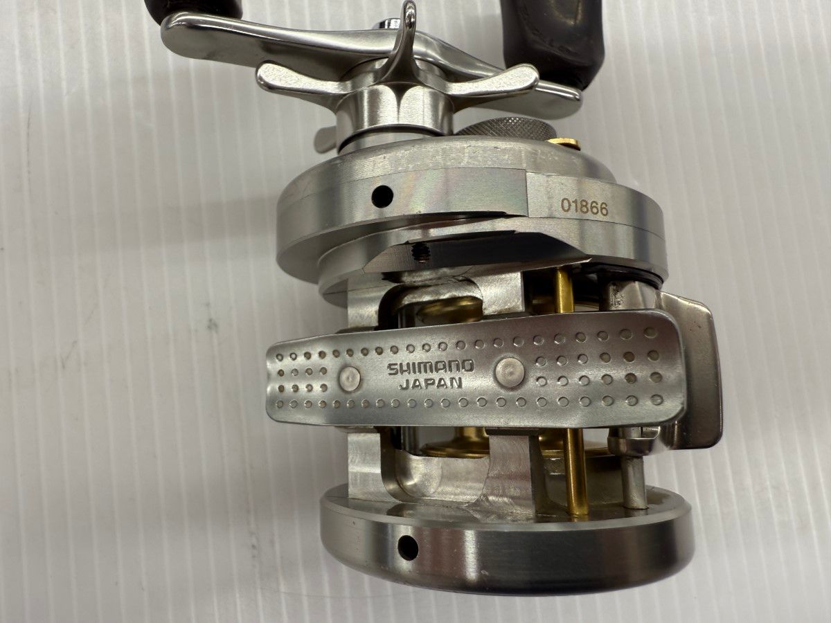 σσSHIMANO シマノ 04カルカッタコンクエスト 101DC キズ有 程度B