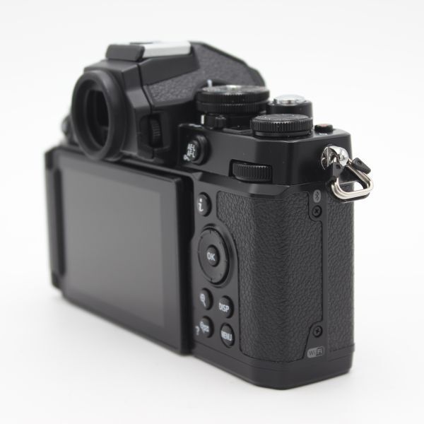 Nikon ミラーレス一眼 Z fc ブラック 16-50 VR レンズキット ニコン Nikon（ニコン） ミラーレスカメラ Z fc 16-50 VR レンズキット