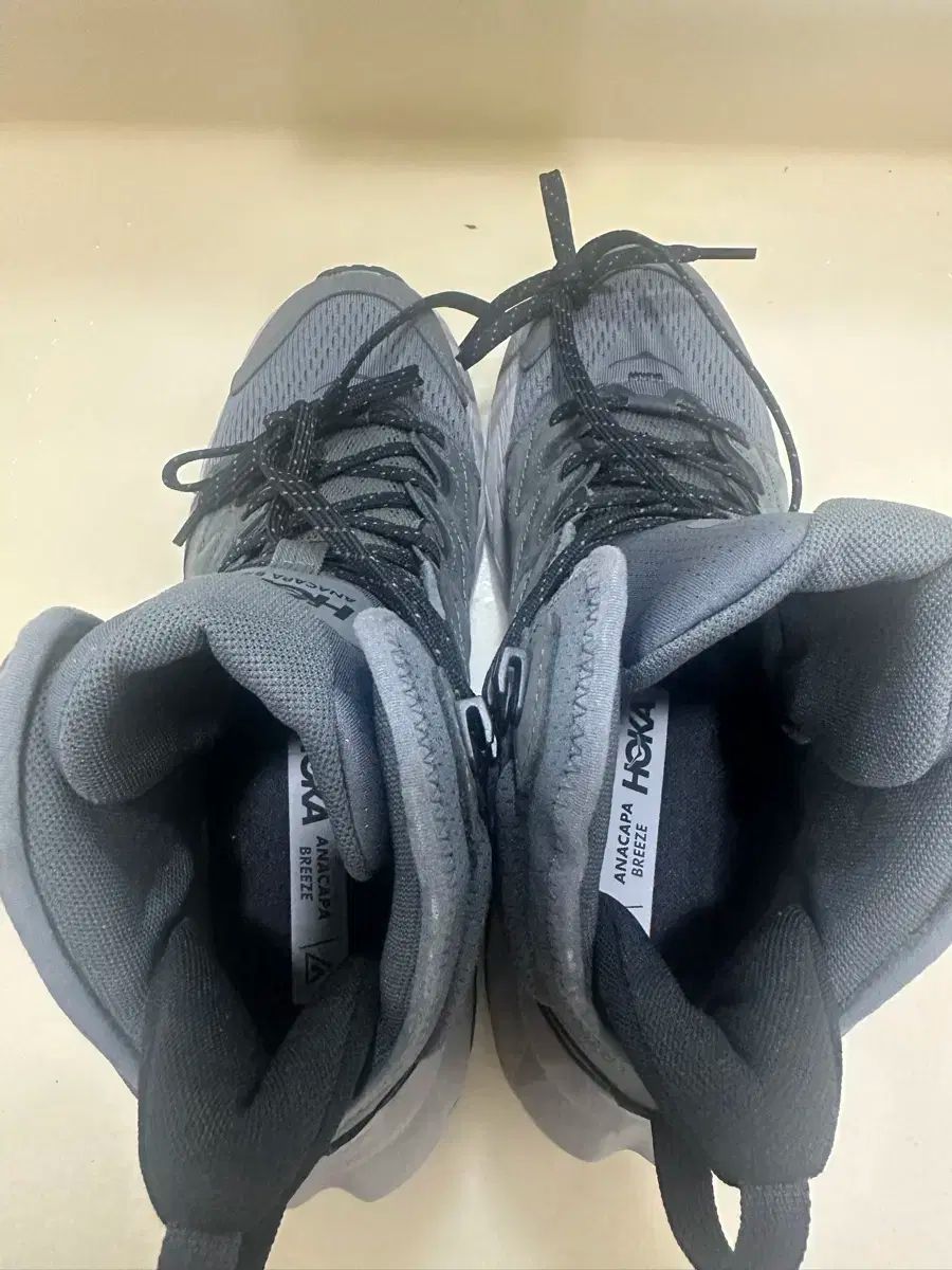 HOKA ONE ONE ホカオネオネ アナカパ ブリーズ ミッド 270