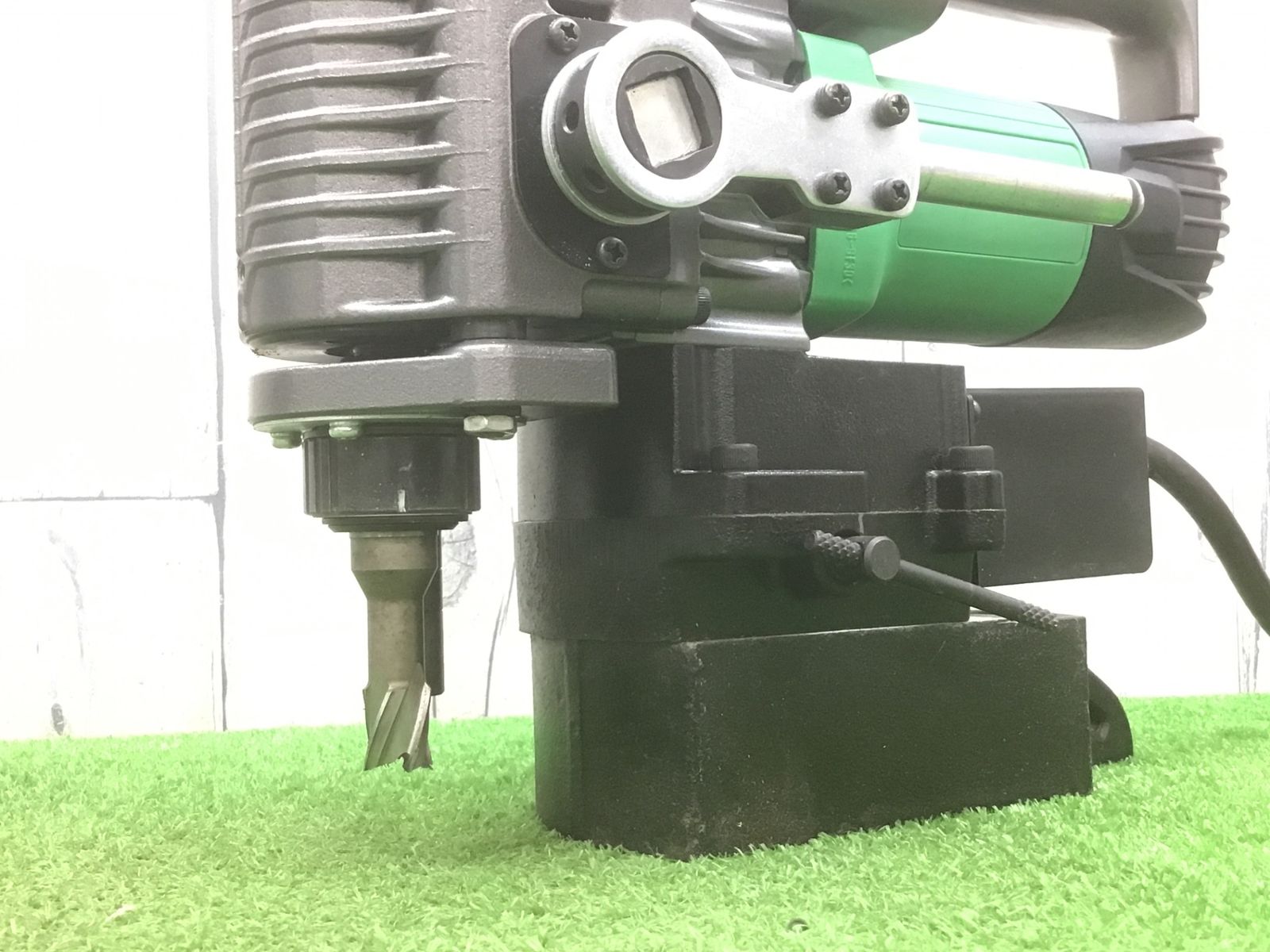 お買い得特価商品。 B動作品 ●ハイコーキ HIKOKI 旧 日立工機 磁気ボール盤 スチールコア 40mm BM40M2●アクトツール富山店●F 最短当日配送。